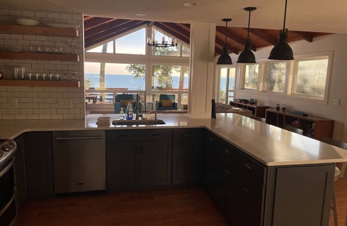 Montague Cottage | Lake Michigan Beachfront Cottage