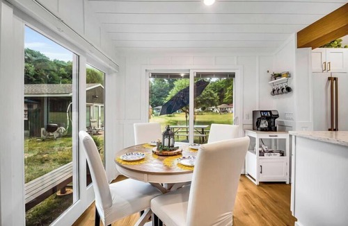 Montague Cottage | Lake Michigan Family Retreat | Sleeps 8 | Loft