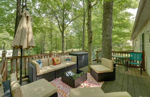 Mears House | Lake Michigan Gem < Half-Mi to Private Beach!
