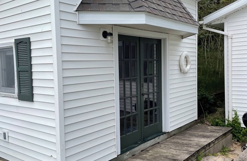 Montague Cottage | Lake Michigan Vrbo Escape