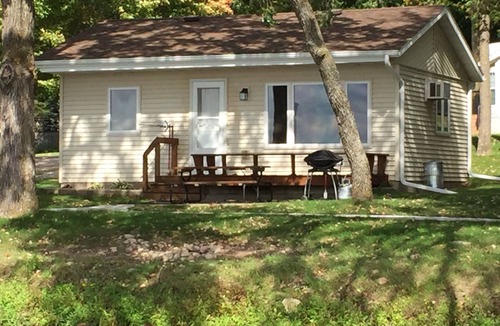 Miltona Cabin | Lake Miltona, MN Weekly Rental Cabin is located right on the beach.