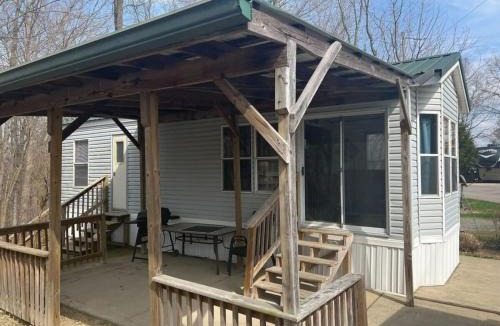 Bloomington House | Lake Monroe's Charming Villa
