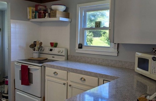 Hamilton House | Lake moraine 4 bedroom home by Colgate University