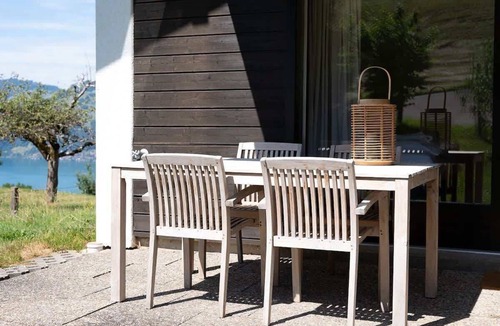 Krattigen Apartment | Lake & Mountain View|15min to Interlaken + Parking