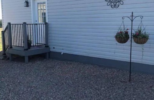 Pine Haven House | Lake & Mountain View Guesthouse