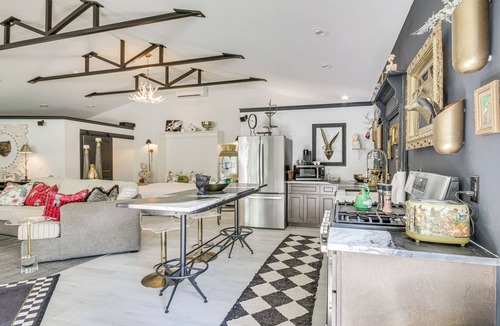 Prosperity Apartment | Lake Murray Paradise w/Shared Pool & Hot Tub!