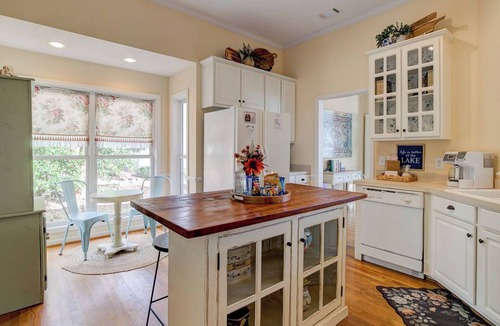 Prosperity House | Lake Murray waterfront | 4BR | Dock | Serene