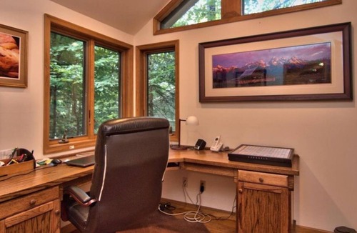 Pocono Pines Ski Chalet | Lake Naomi Pocono Vacation Home, ⁕CHECK OUT OUR FALL FOILAGE SPECIALS⁕