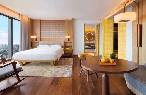 Represa Hotel | Lake Natoma BoHuc