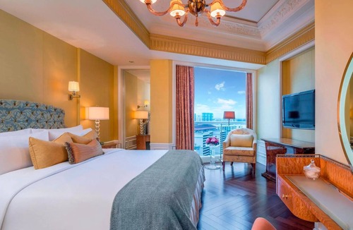 Represa Hotel | Lake Natoma BoHuc