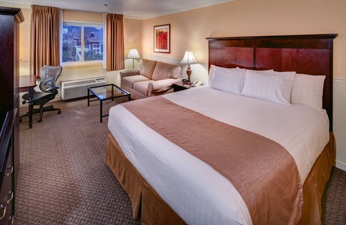 Folsom Hotel | Lake Natoma Inn