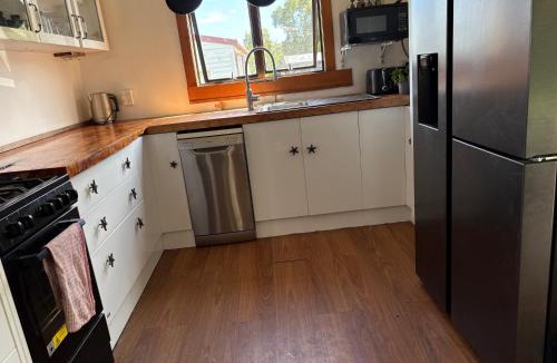 Awanui House | Lake Ngatu Cottage