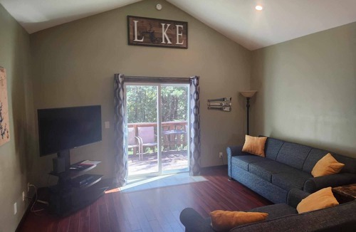 Calico Rock Cabin | Lake Norfork Cabin, 1 minute from Jordan Recreation Area and Jordan Marina