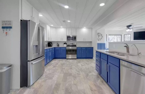 Henderson House | Lake Norfork view and easy access from this remodeled oasis that sleeps 14!