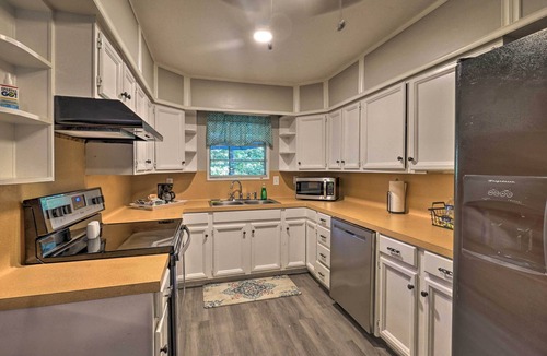Avinger House | Lake O’ the Pines Family Getaway