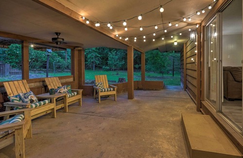 Avinger House | Lake O’ the Pines Family Getaway