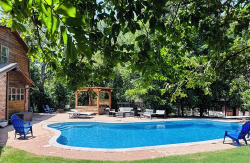 Warr Acres House | Lake Oasis w/Pool, Hot tub, Gym