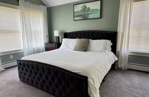 New Fairfield House | Lake Oasis with Firepit, Game room and Kayaks