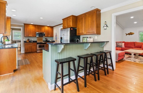 Eatonton House | Lake Oconee|Pet Friendly|Huge Dock|Big Views