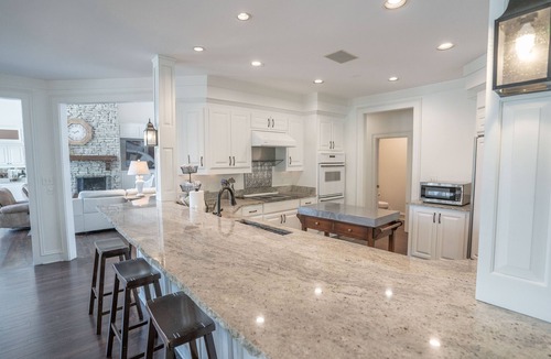 Greensboro House | Lake Oconee Waterfront Home with pool & private dock