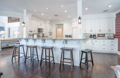 Greensboro House | Lake Oconee Waterfront Home with pool & private dock