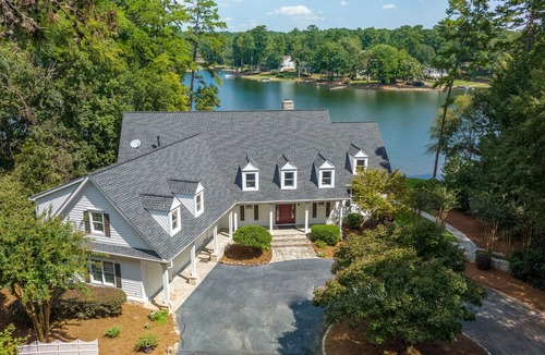 Greensboro House | Lake Oconee Waterfront Home with pool & private dock