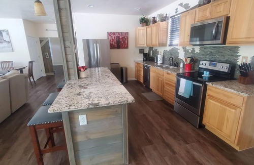 Gravois Mills House | Lake of the Ozarks Missouri New Family Friendly and Spacious Home For Rent