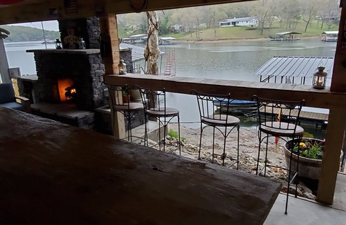 Gravois Mills House | Lake of the Ozarks Missouri New Family Friendly and Spacious Home For Rent