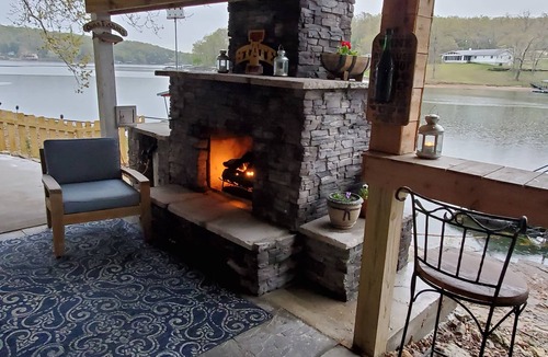Gravois Mills House | Lake of the Ozarks Missouri New Family Friendly and Spacious Home For Rent