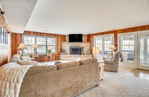 Roach House | Lake of the Ozarks Haven w/Decks, Dock & Kayaks!