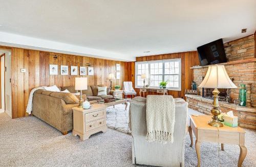 Roach House | Lake of the Ozarks Haven w/Decks, Dock & Kayaks!