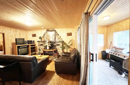 Benny Cabin | Lake Onaping Lodge