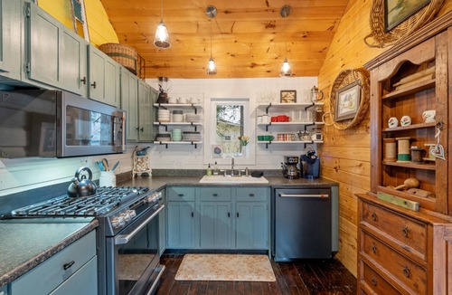 Sandy Creek Apartment | Lake Ontario Cottage BBQ Fire Pit