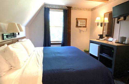 Newfane Hotel | Lake Ontario Motel & Inn