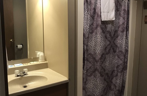 Newfane Hotel | Lake Ontario Motel & Inn