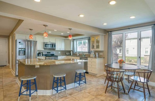North Greece House | Lake Ontario Sleeps 16 *Breathtaking sunset views*