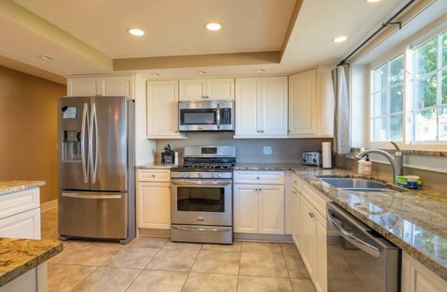North Greece House | Lake Ontario Sleeps 16 *Breathtaking sunset views*