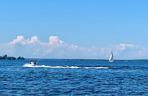 Dexter Cottage | Lake Ontario Waterfront Cottage | Kayaks, Fire Pit & Peaceful Escape