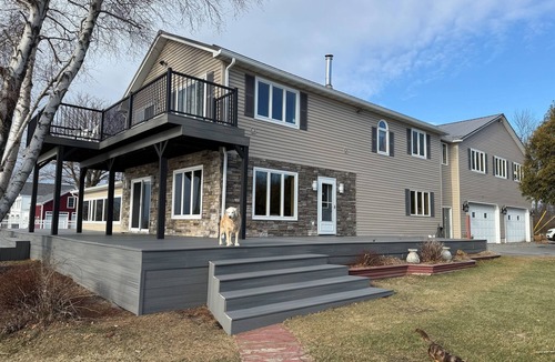 Dexter House | Lake Ontario Waterfront @ Pillar Point | Boat Ramp, Fire Pit, Kayaks & Game Room