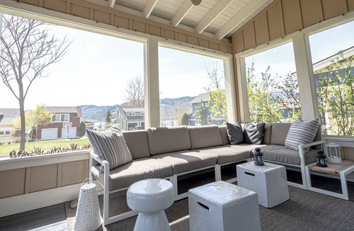 Oroville Cottage | Lake Osoyoos Gem!