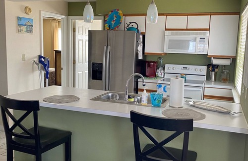 Lake Ozark Condo | Lake Ozark Condo- Come stay & play!
