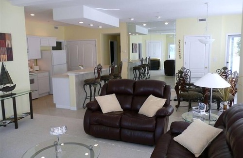 Lake Ozark Condo | Lake Ozark-Upscale Lakefront Monarch Cove Condo - 3 Bedroom