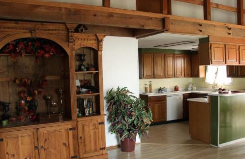 Berryville House | Lake Palestine Family Getaway w/Waterfront Deck