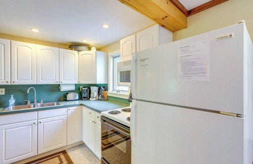 Speculator Cabin | Lake Pleasant Cabin on 3 Acres w/Private Beach!