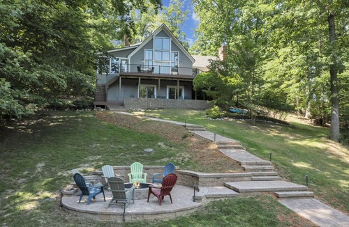 Huddleston House | Lake Pleasant - Lakefront, Private Dock, Game room