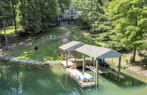 Huddleston House | Lake Pleasant - Lakefront, Private Dock, Game room