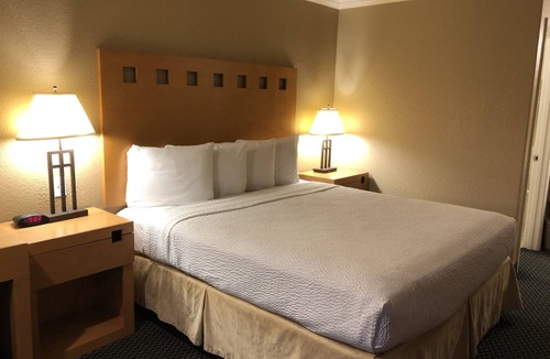 Clear Lake Hotel | Lake Point Lodge