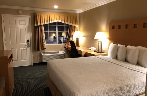 Clear Lake Hotel | Lake Point Lodge