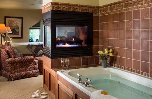 McHenry Bed & Breakfast | Lake Pointe Inn