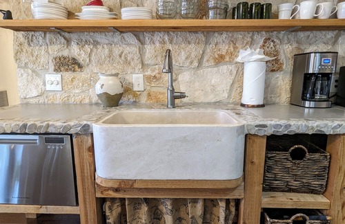 Barton Hills House | LAKE-POOL/SPRINGS-Kayak-SUP-SWIM-HIKE-bike-FOOD-& city-IN NATURE -HAVE IT ALL!